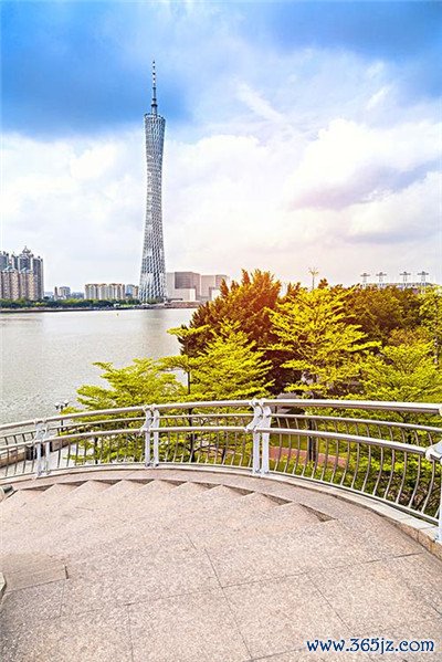 1. 会所环境优美舒适 1. 会所环境优美舒适